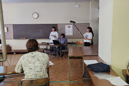 岡谷南高校の文化系クラブ活動支援事業で発表を行う生徒たち