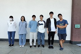 岡谷南高校の図書委員が諏訪高等学校図書委員連絡会に参加した生徒たち