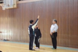 岡谷南高校 諏訪縦断強歩大会の開会式で選手宣誓を行う生徒