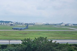 岡谷南高校 2学年修学旅行で那覇空港から帰路につく飛行機の様子