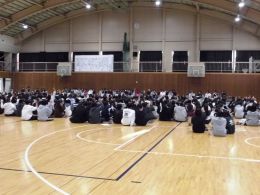 岡谷南高校 生徒総会 今年度前半の活動報告および会計報告 新本部役員 今後の活動計画が提案